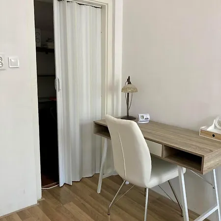 Cozy Little Close To The Center Pécs